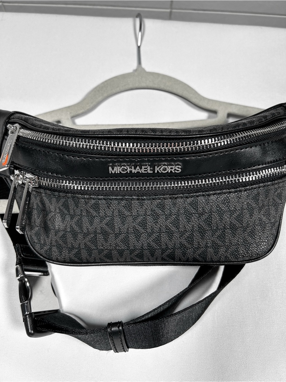 NWOT Michael Kors Kenly Waist Belt Bag / Fanny Pack - Picture 2 of 14